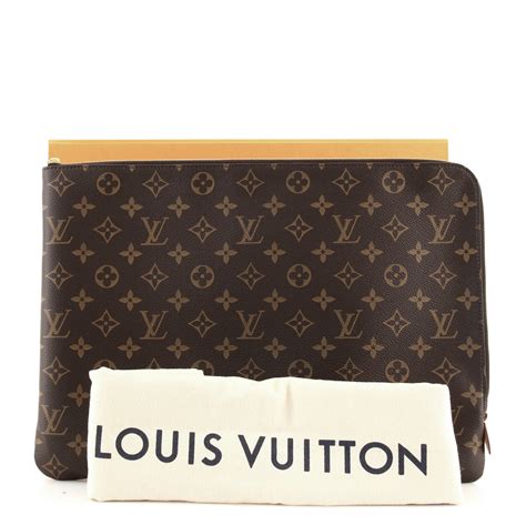 LOUIS VUITTON Monogram Etui Voyage GM Pouch.